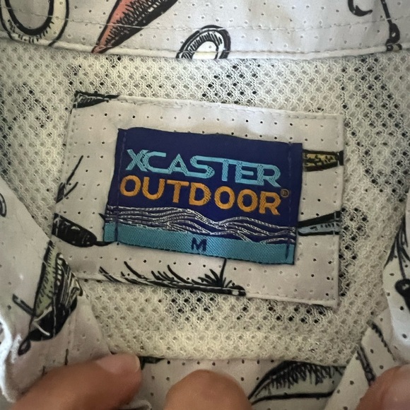 Xcaster Fishing Shirt Mens Size M Fish Hooks All Over Print Vented Short Sleeve - Picture 2 of 11